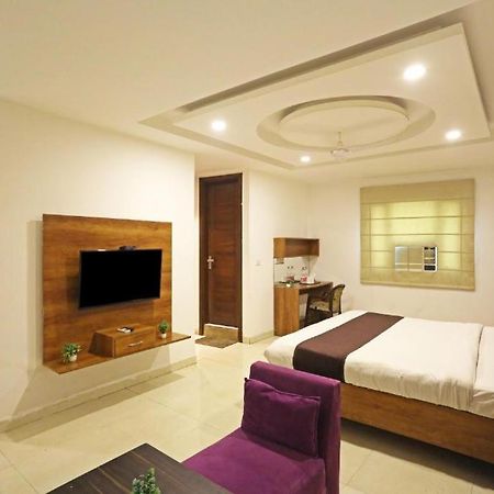 Hotel Urban Luxury ニューデリー エクステリア 写真